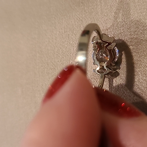 Cubic zirconia 3 stone stainless steel ring - Picture 6 of 8